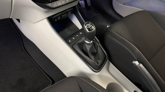 Hyundai i20 1.0T GDi 90 Tech Line 5dr Petrol Hatchback - Image 13